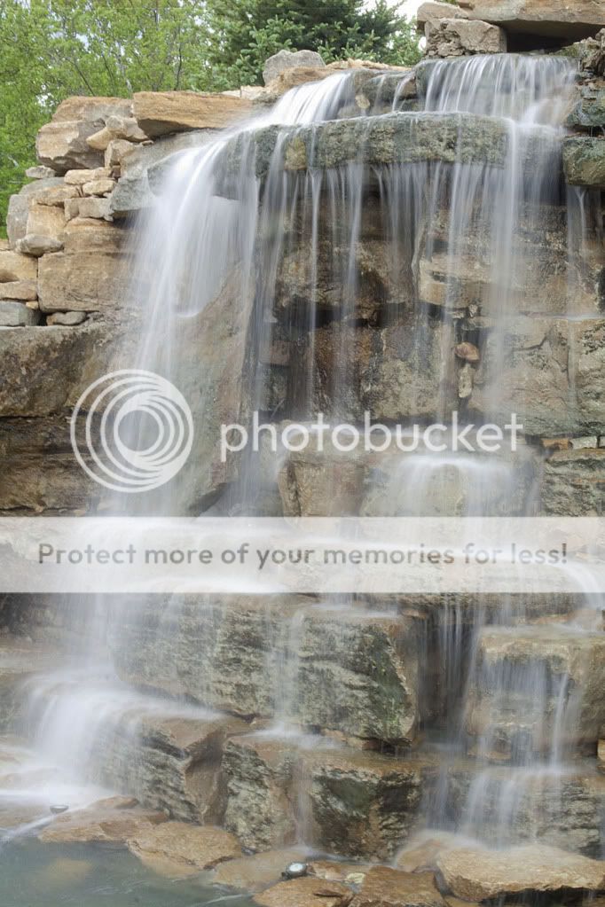 IMAGE: http://i313.photobucket.com/albums/ll385/kscuda/canon/a18ba9ac.jpg