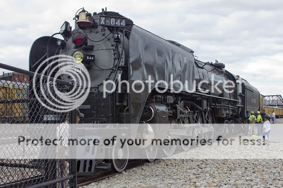 IMAGE: http://i313.photobucket.com/albums/ll385/kscuda/canon/a1a9913d.jpg